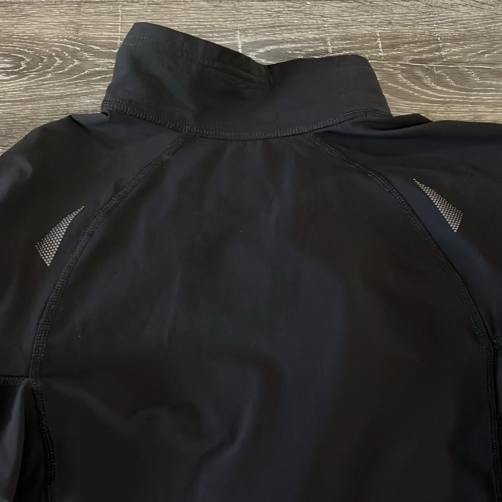 Women’s Eddie Bauer FirstAscent windbreaker XS - Picture 6 of 6